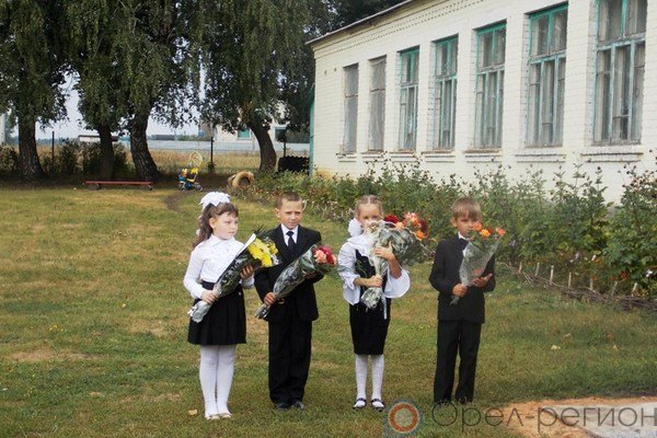 Прокуратура опротестовала решение руководства Покровского района о закрытии ряда сельских школ