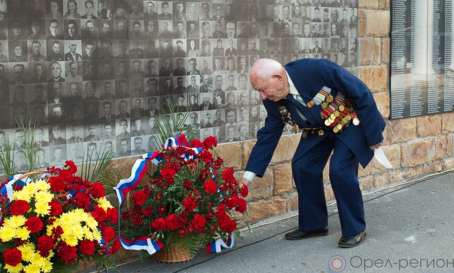 Дом с одной стеной в орле