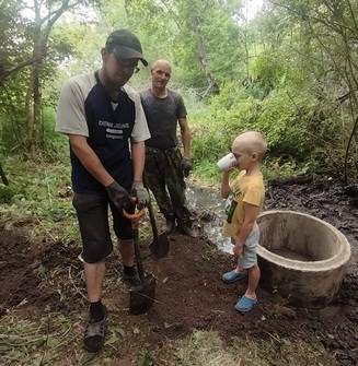 Живая вода Колпачков. У получившего новую жизнь источника - Даниил Дигин, Михаил Лёвкин, Кирилл Блинов