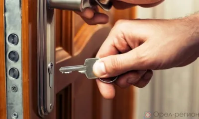 Новый знакомый украл у орловчанки 16 тысяч рублей