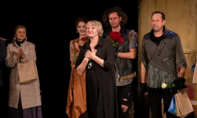 В театре «Свободное пространство» с 30-летием творческой деятельности поздравили Ларису Леменкову