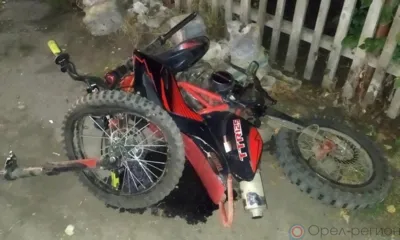 В Орле несовершеннолетний мотоциклист протаранил Skoda Oсtavia