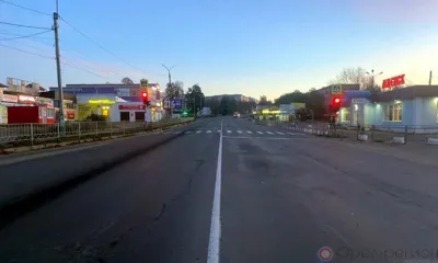 В Мценске электровелосипедист сбил женщину на пешеходном переходе