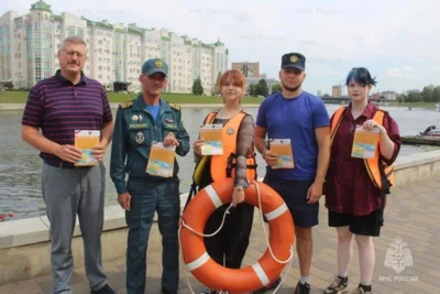 Фото 2. В Орле сотрудники МЧС и Уполномоченный по правам ребёнка провели рейд