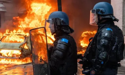 Франция - в огне