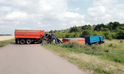 В результате столкновения двух КамАЗов под Орлом пострадал 49-летний мужчина