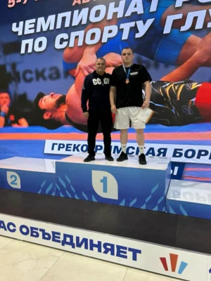 Фото 1. Орловец выиграл две медали на чемпионате России по спортивной борьбе