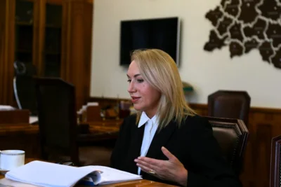 Фото 2. Андрей Клычков обсудил перспективы развития почтовой службы Орловщины с руководителем регфилиала «Почты России» Татьяной Семчук