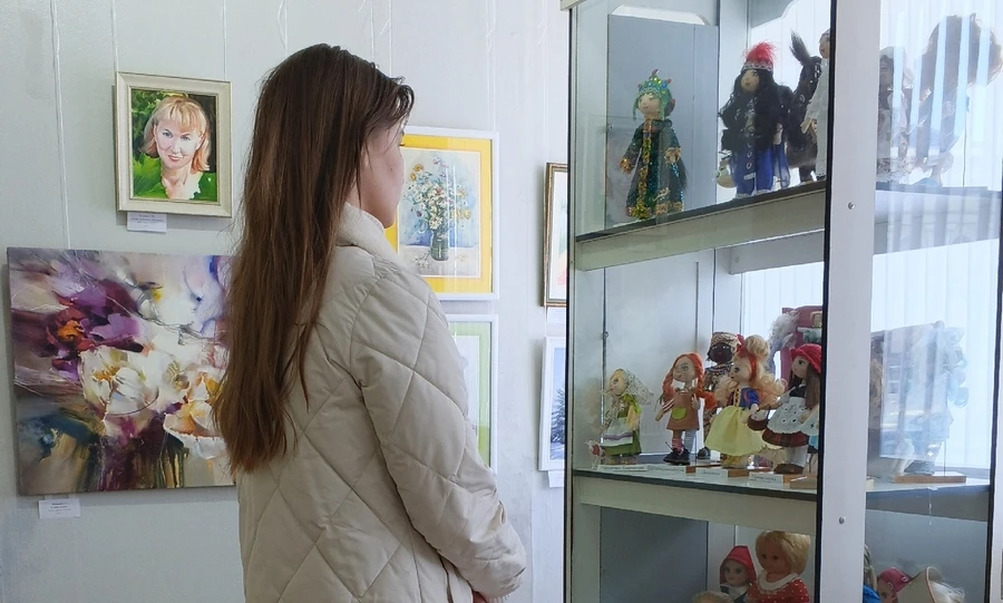 Каждый год к 8 Марта в Орле открывается выставка произведений женщин-художников