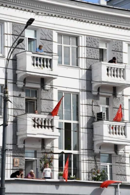 Фото 6. Дубликат Красного флага Победы взвился над Орлом
