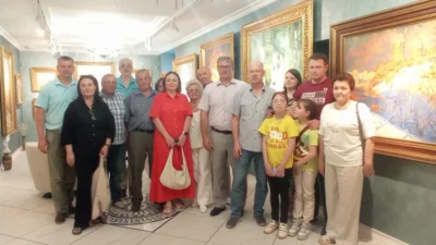 Фото 1. Искусство объединяет: Олег Карпиков приглашает в мир живописи