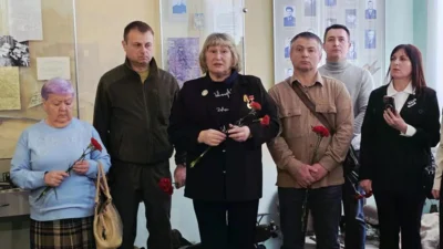 Фото 4. В Орле открыли мемориальную доску погибшему участнику вооружённого конфликта в Чечне Сергею Шаталову