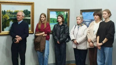 Фото 5. Память орловского художника Виктора Лупачёва почтили выставкой «Времена года»