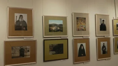 Фото 6. В Орле работает выставка «Пути Святой горы»