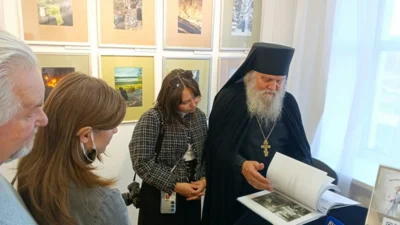 Фото 9. В Орле работает выставка «Пути Святой горы»