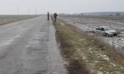 Под Орлом Lada Granta вылетела в кювет