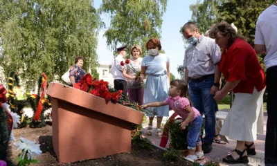 В День Кромского района открыли памятный камень «Кромы - тысячелетие». Фоторепортаж