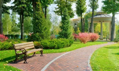 В центральном парке Тросны продолжаются работы по благоустройству