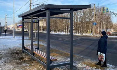 В Орле приступили к установке новых остановочных павильонов