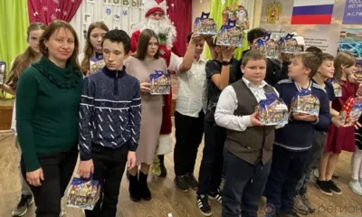 Орловцы доставили детям ЛНР более сотни сладких подарков