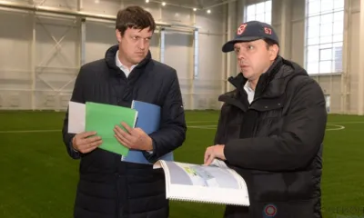 Андрей Клычков проконтролировал ход строительства крытого футбольного манежа в Орле