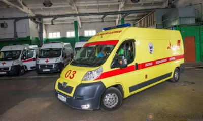 Орловские работники скорой помощи принимают поздравления