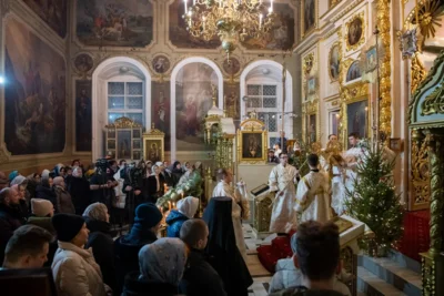 Фото 6. Божественную литургию провели в Ахтырском кафедральном соборе Орла