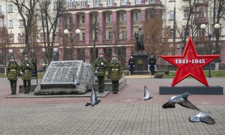 В Орле почтили память павших воинов
