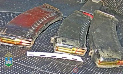 Орловские полицейские задержали перевозивших оружие и боеприпасы мужчин