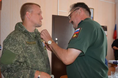 Фото 1. В Мценске вручили награды участникам СВО