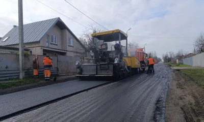 В Орле на участке переулка Южного обновляют асфальт