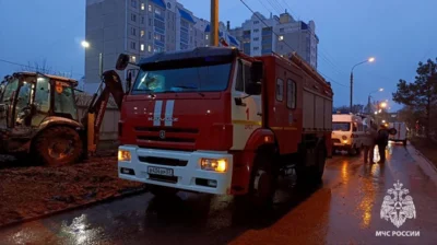 Фото 1. В Орле при обрушении грунта в траншее погиб рабочий