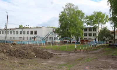В Орле продолжается строительство ФОК на улице Генерала Родина