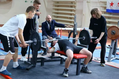 Фото 4. Семь комплектов наград разыграли на чемпионате и первенстве Орловской области по пауэрлифтингу