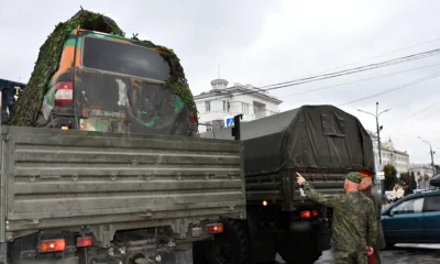 Фото 1. Накануне из Орла в Луганск отправили два КамАЗа с гуманитарным грузом