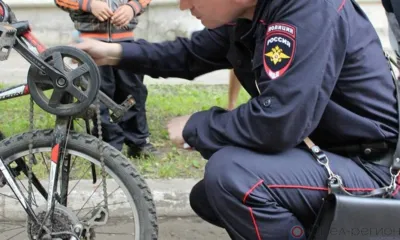 Орловчанка обокрала магазин и угнала велосипед у курьера