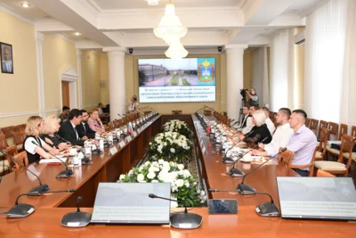 Фото 2. В Орловскую область прибыла делегация Белорусского профессионального союза работников образования и науки