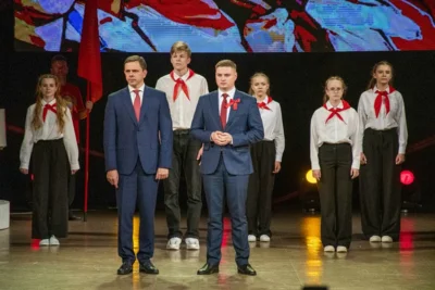 Фото 7. В Орле торжественно отметили День комсомола