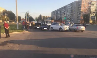 В Ливнах при столкновении трёх автомобилей пострадали два человека