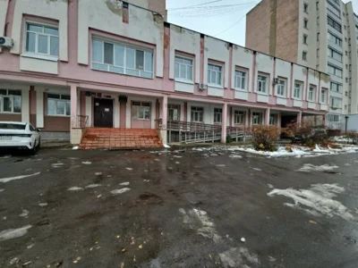 Орловскую УК обязали отремонтировать женскую консультацию № 1