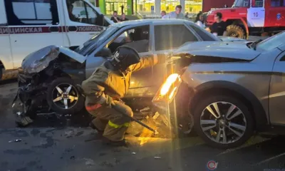 В Мценске пожарные предотвратили возгорание двух автомобилей