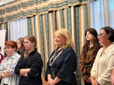 Фото 2. Картины московских живописцев представлены в орловском музее Бунина
