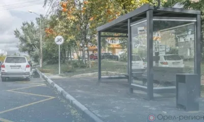В Орле на ул. Комсомольской устанавливают остановки