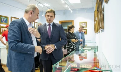 В краеведческом музее работает выставка «Награды и знаки Орловской области»