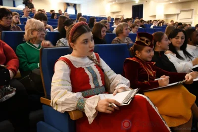 Фото 3. Орловцы написали этнографический диктант. Фоторепортаж