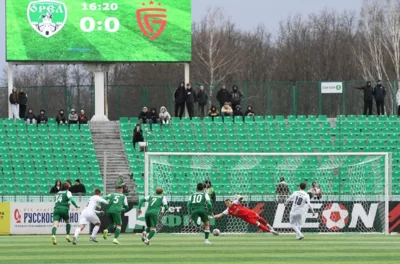 Фото 3. ФК «Орёл» в первом домашнем матче сезона сыграл вничью