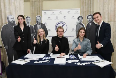 Фото 1. Юные орловцы приняли участие в ежегодной ярмарке молодёжных инициатив