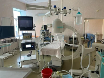 Фото 1. Хирурги Ливенской ЦРБ проводят около семисот операций в год