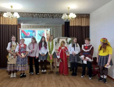 Фото 2. Ливенские школьники перевоплотились в артистов