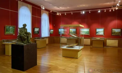 Орловский художник подарил музею «Спасское-Лутовиново» 33 картины